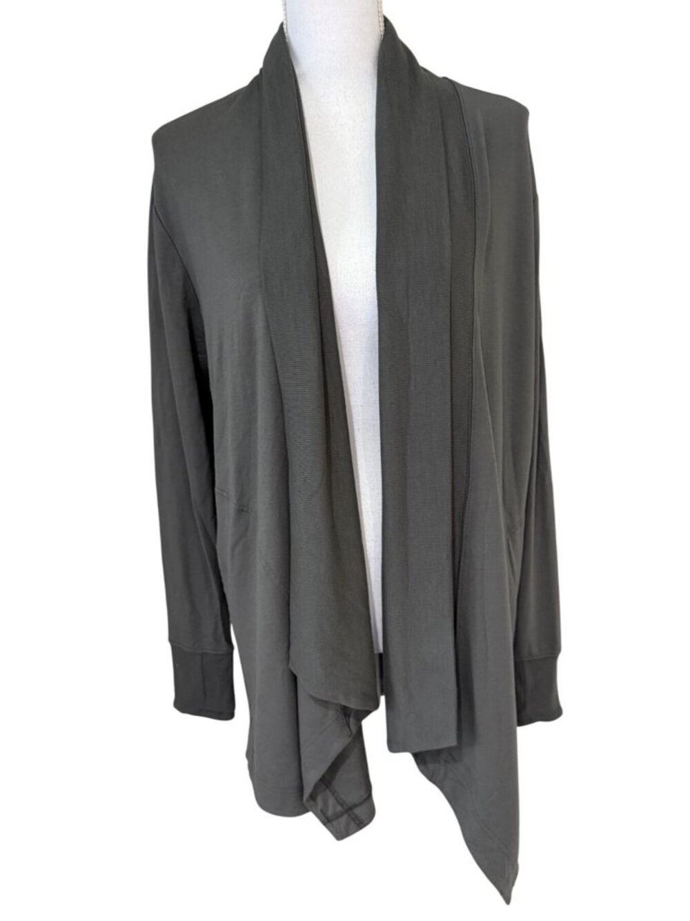 Athleta Cardigan Size Medium Grey Pranayama Restore Wrap Tencel / Spandex Yoga